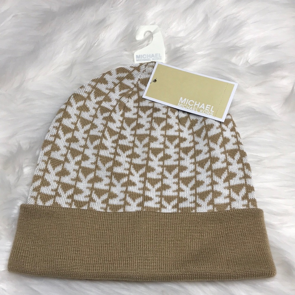 NEW Michael Kors Beanie - NEW - Picture 3 of 4